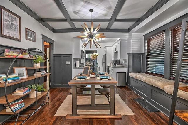 703 E 43rd Street, Kansas City, MO 64110