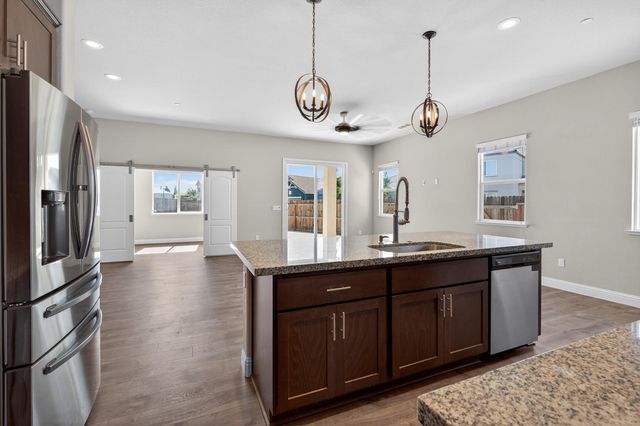 1290 Nascimento Ct, Manteca, CA 95337