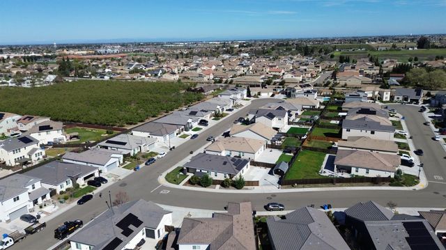 1290 Nascimento Ct, Manteca, CA 95337