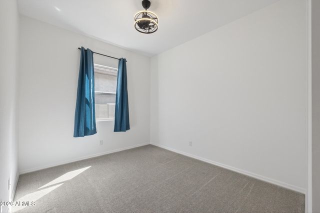 4571 W GILBERT Lane, San Tan Valley, AZ 85144