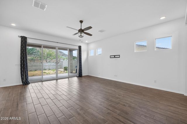 4571 W GILBERT Lane, San Tan Valley, AZ 85144