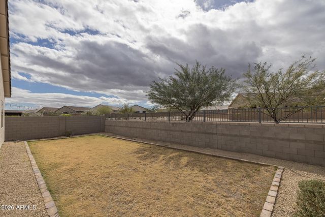 4571 W GILBERT Lane, San Tan Valley, AZ 85144
