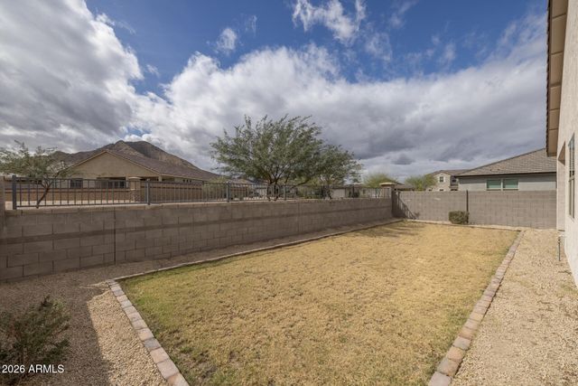 4571 W GILBERT Lane, San Tan Valley, AZ 85144