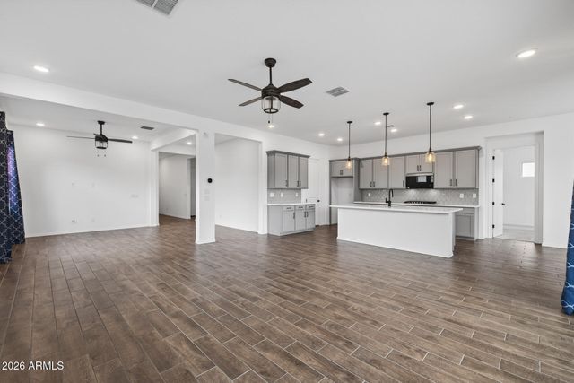 4571 W GILBERT Lane, San Tan Valley, AZ 85144