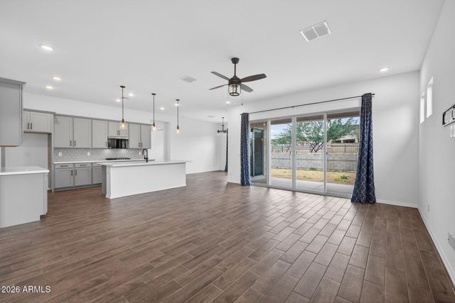 4571 W GILBERT Lane, San Tan Valley, AZ 85144