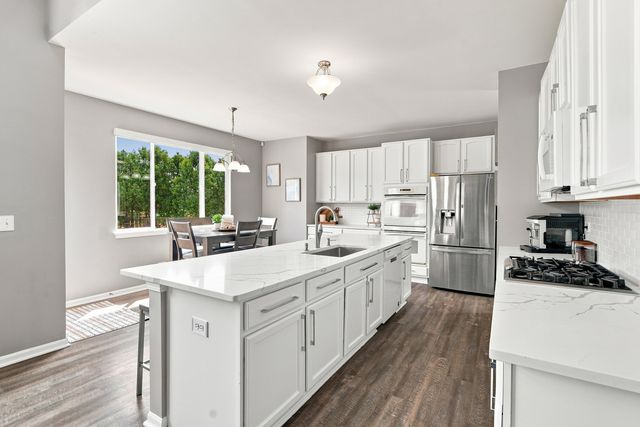 6523 Midleton Lane, Mchenry, IL 60050