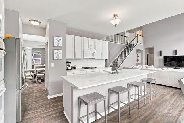 6523 Midleton Lane, Mchenry, IL 60050