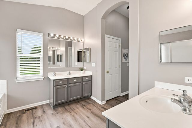 6523 Midleton Lane, Mchenry, IL 60050