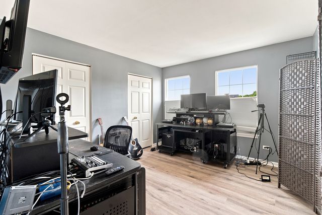6523 Midleton Lane, Mchenry, IL 60050