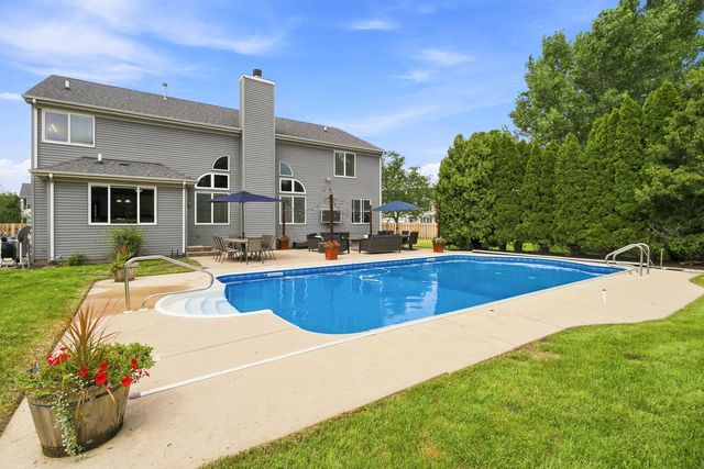 6523 Midleton Lane, Mchenry, IL 60050