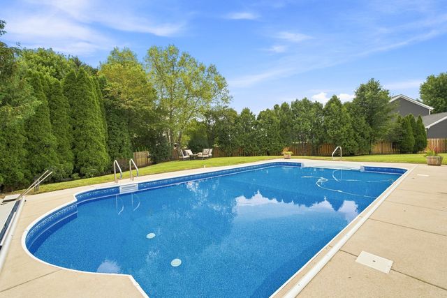 6523 Midleton Lane, Mchenry, IL 60050