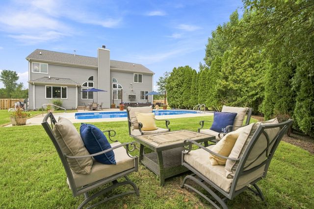 6523 Midleton Lane, Mchenry, IL 60050