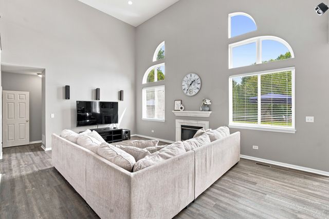 6523 Midleton Lane, Mchenry, IL 60050