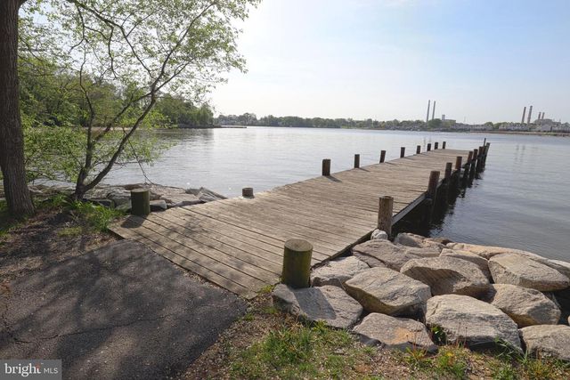 180 CARROLL RD, Pasadena, MD 21122