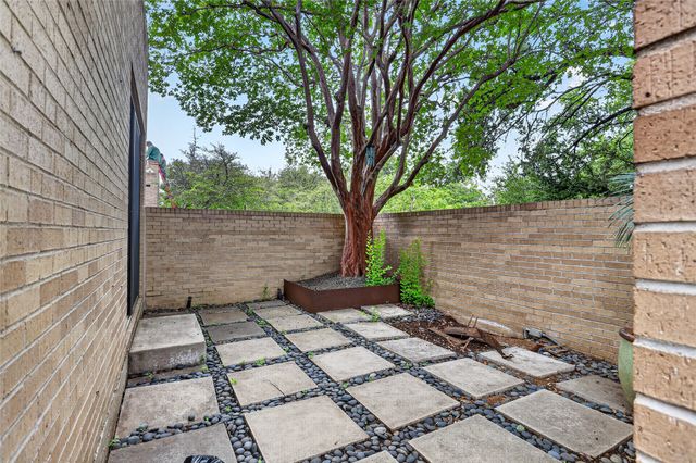 5713 Pershing Avenue, Fort Worth, TX 76107