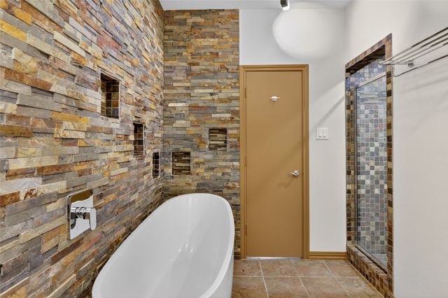 5713 Pershing Avenue, Fort Worth, TX 76107