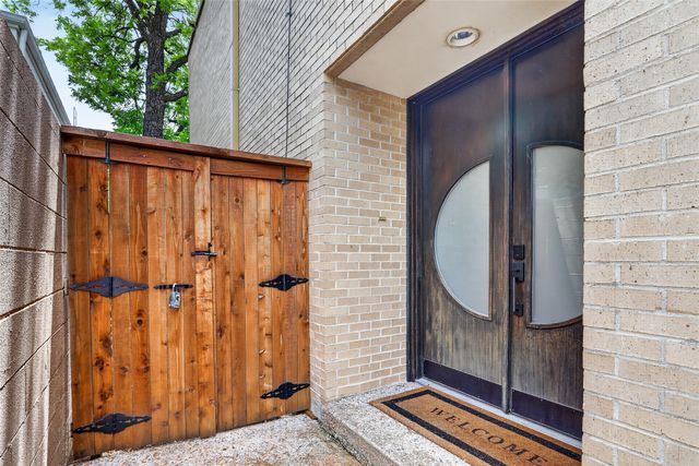 5713 Pershing Avenue, Fort Worth, TX 76107