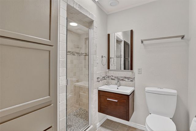 5713 Pershing Avenue, Fort Worth, TX 76107