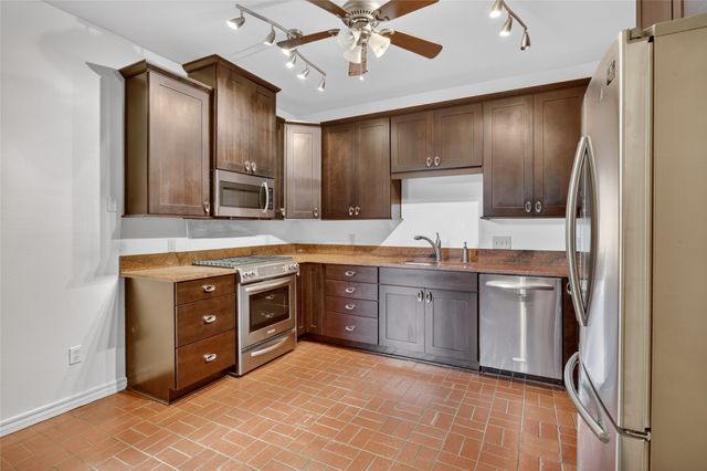 5713 Pershing Avenue, Fort Worth, TX 76107