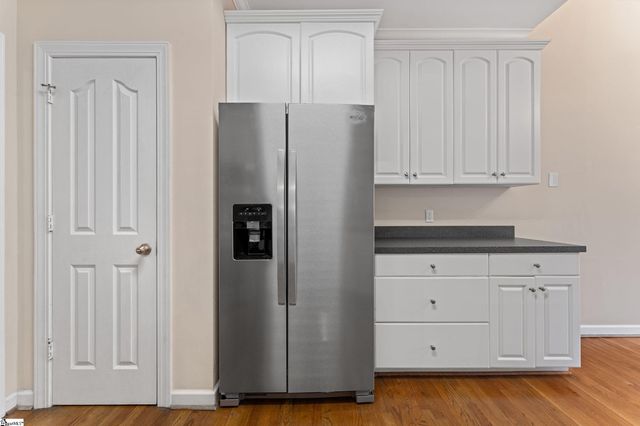 7 Hickory Hollow Court, Greenville, SC 29607