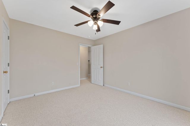 7 Hickory Hollow Court, Greenville, SC 29607