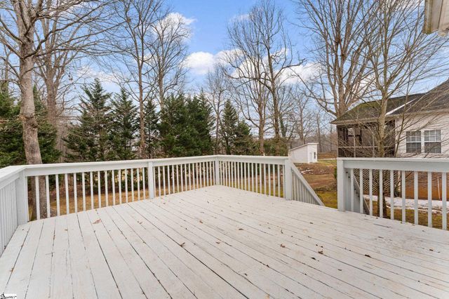 7 Hickory Hollow Court, Greenville, SC 29607