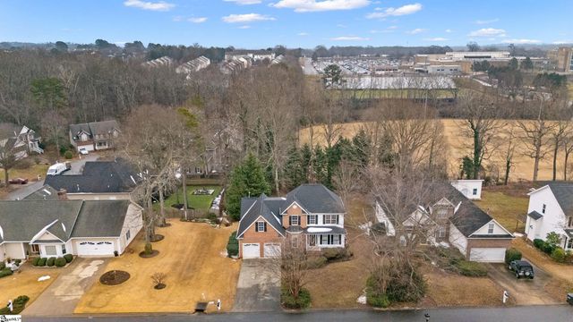 7 Hickory Hollow Court, Greenville, SC 29607