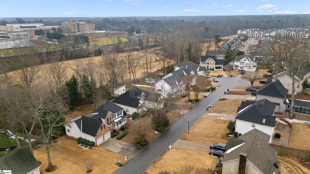 7 Hickory Hollow Court, Greenville, SC 29607