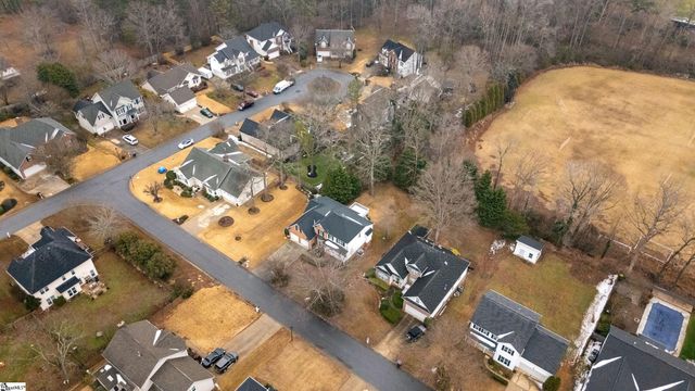 7 Hickory Hollow Court, Greenville, SC 29607