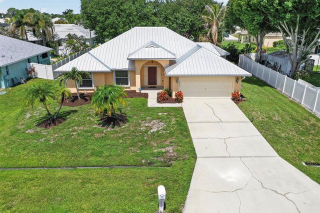 3408 SW Funtuna Street, Port St. Lucie, FL 34953