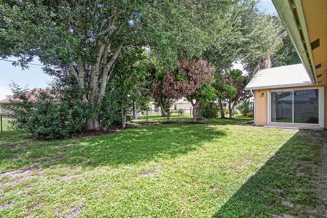 3408 SW Funtuna Street, Port St. Lucie, FL 34953