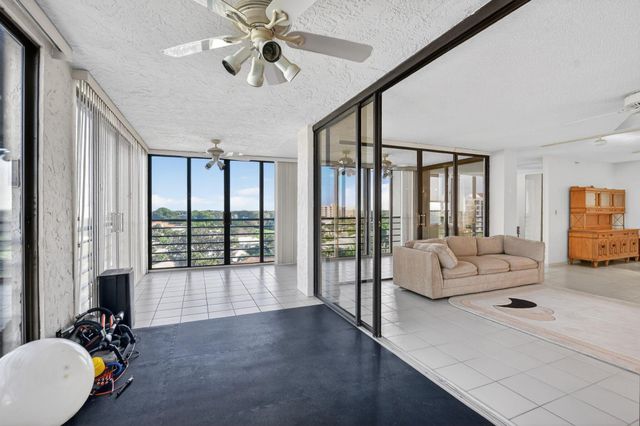 7564 Regency Lake Drive 701, Boca Raton, FL 33433