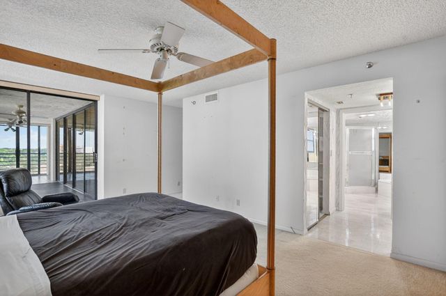 7564 Regency Lake Drive 701, Boca Raton, FL 33433