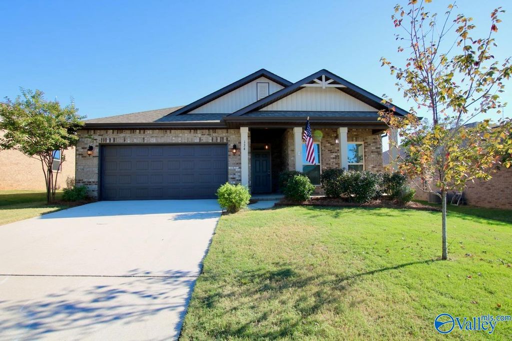134 Sunlit Grove Drive, Harvest, AL 35749