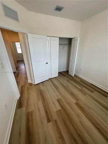 2683 SE 11th St, Homestead, FL 33035