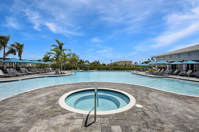 2683 SE 11th St, Homestead, FL 33035