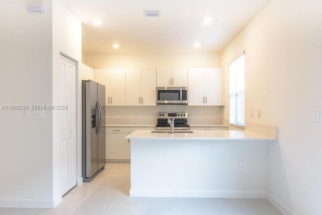 2683 SE 11th St, Homestead, FL 33035