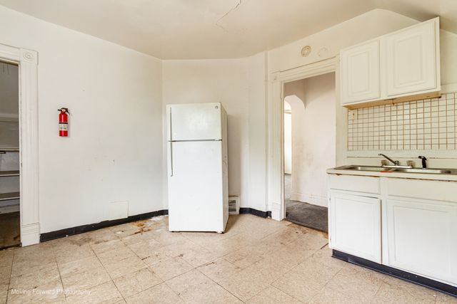 6942 S Eggleston Avenue, Chicago, IL 60621