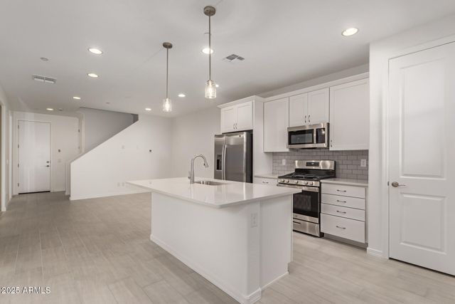 2799 N CLAIRE Drive, Buckeye, AZ 85396