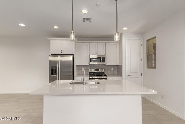 2799 N CLAIRE Drive, Buckeye, AZ 85396