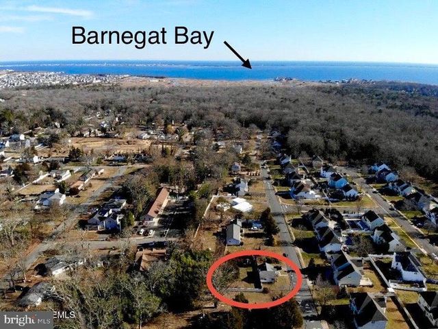 15 BUCKLEY LN, Bayville, NJ 08721