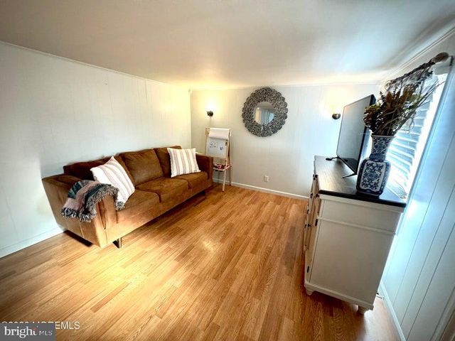 15 BUCKLEY LN, Bayville, NJ 08721