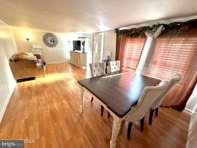 15 BUCKLEY LN, Bayville, NJ 08721