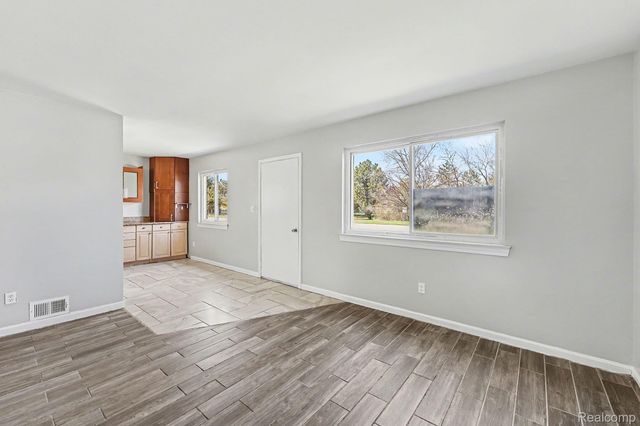 14421 Bailey Street, Taylor, MI 48180