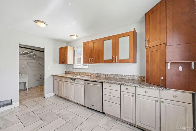 14421 Bailey Street, Taylor, MI 48180