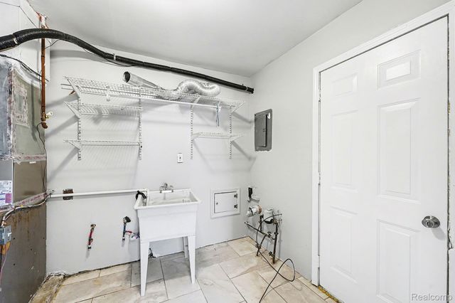 14421 Bailey Street, Taylor, MI 48180