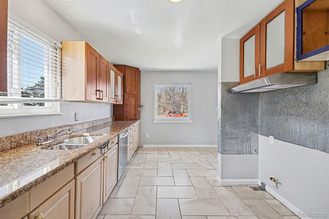 14421 Bailey Street, Taylor, MI 48180