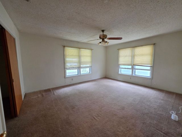 215 Woodard Avenue, Cleburne, TX 76033