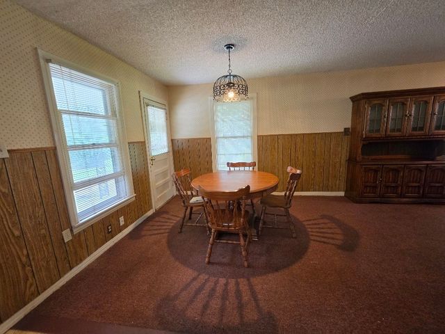215 Woodard Avenue, Cleburne, TX 76033
