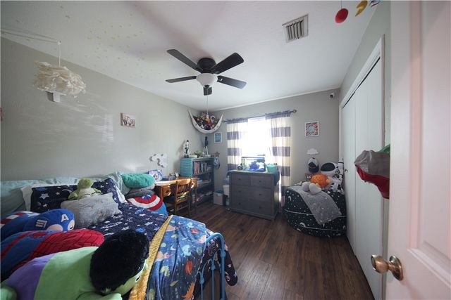 11821 Lori Dr, Corpus Christi, TX 78410